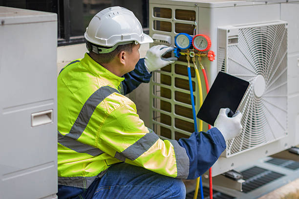 Professional Hvac technician working in Hopewell, OH